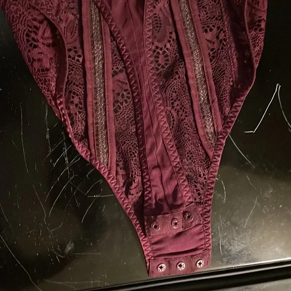 [Victoria's Secret] Very Sexy Embellished Lace Bodysuit Burgundy. Size M. - Picture 6 of 6